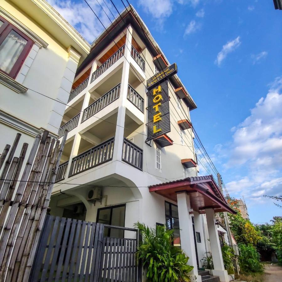Jasmine Vangvieng Hotel Vang Vieng Zewnętrze zdjęcie