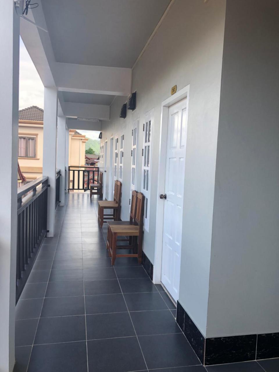 Jasmine Vangvieng Hotel Vang Vieng Zewnętrze zdjęcie